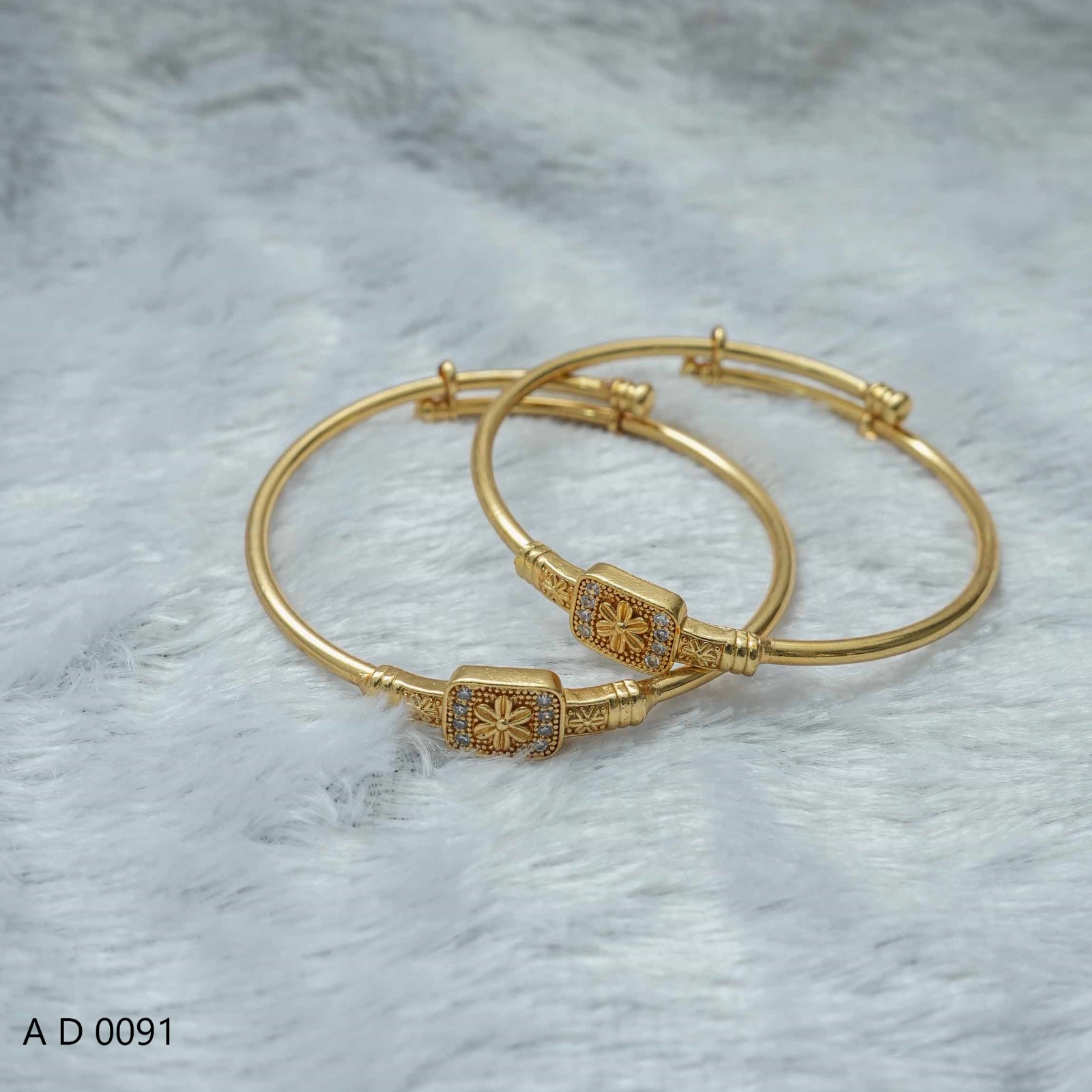 Chic Golden Hoop Earrings